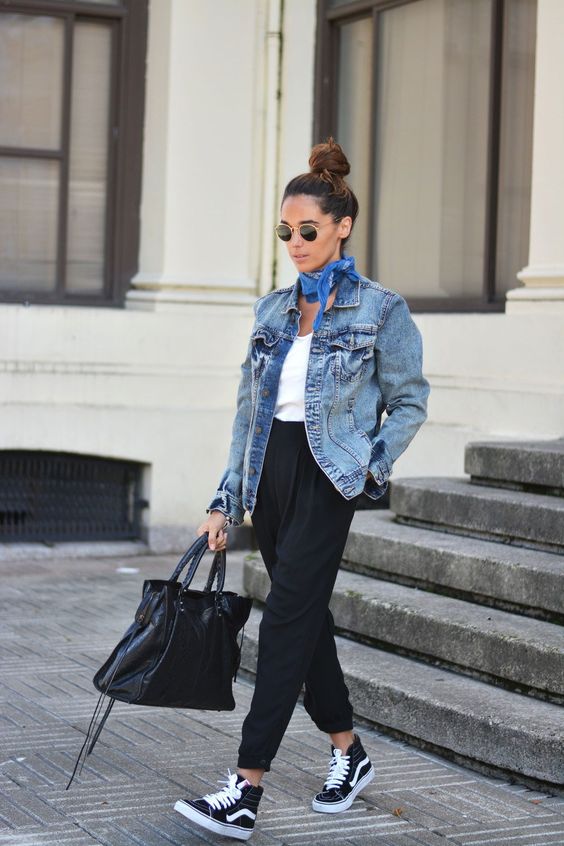How to wear outfit with oversized denim jacket