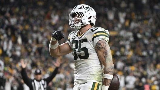 Tucker Kraft balled out for the Packers in Week 8.
