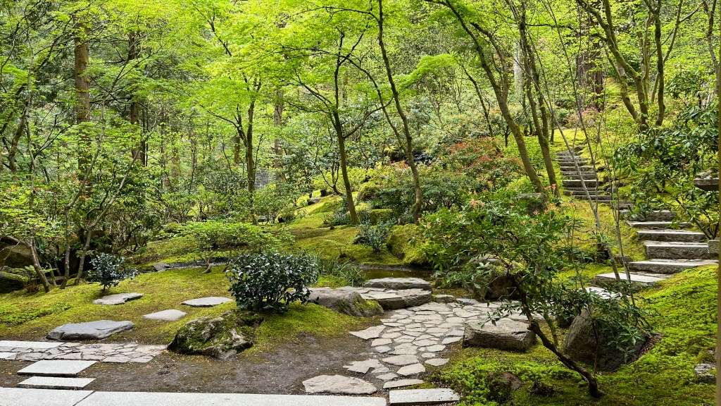 Photo of the view while seated in the machiai.