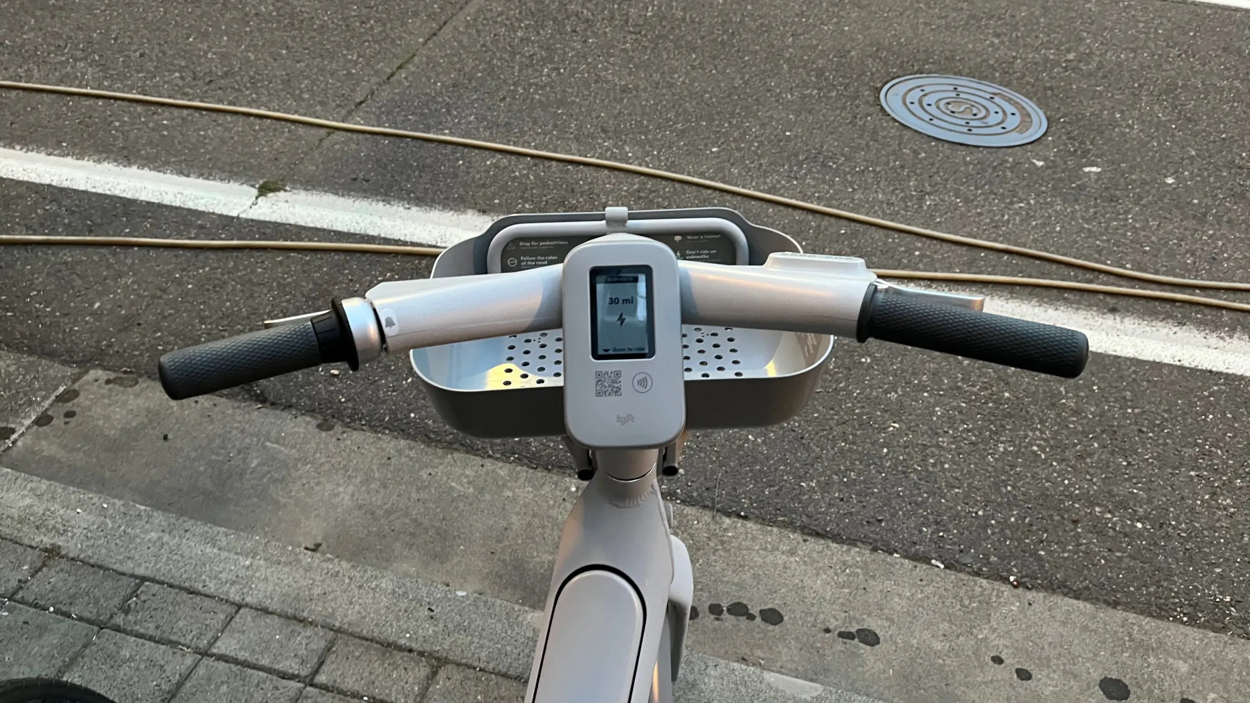 Photo of the screen on a second-generation BIKETOWN eBike showing remaining range and "Scan to ride".