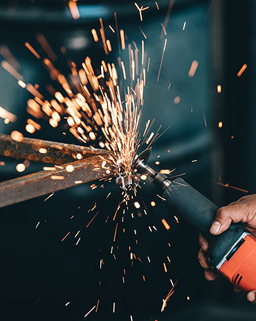 6 Benefits of Using Fiber Laser Cutters in Metal Fabrication 2 Benefits of Using Fiber Laser Cutters