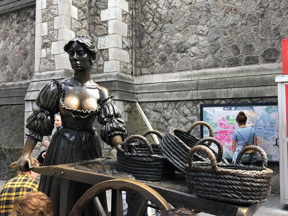 Molly Malone Statue