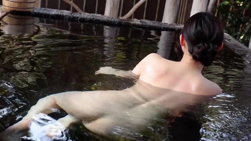 森澤佳奈 良家小少婦 圓潤挺拔酥乳 (21 Photos)