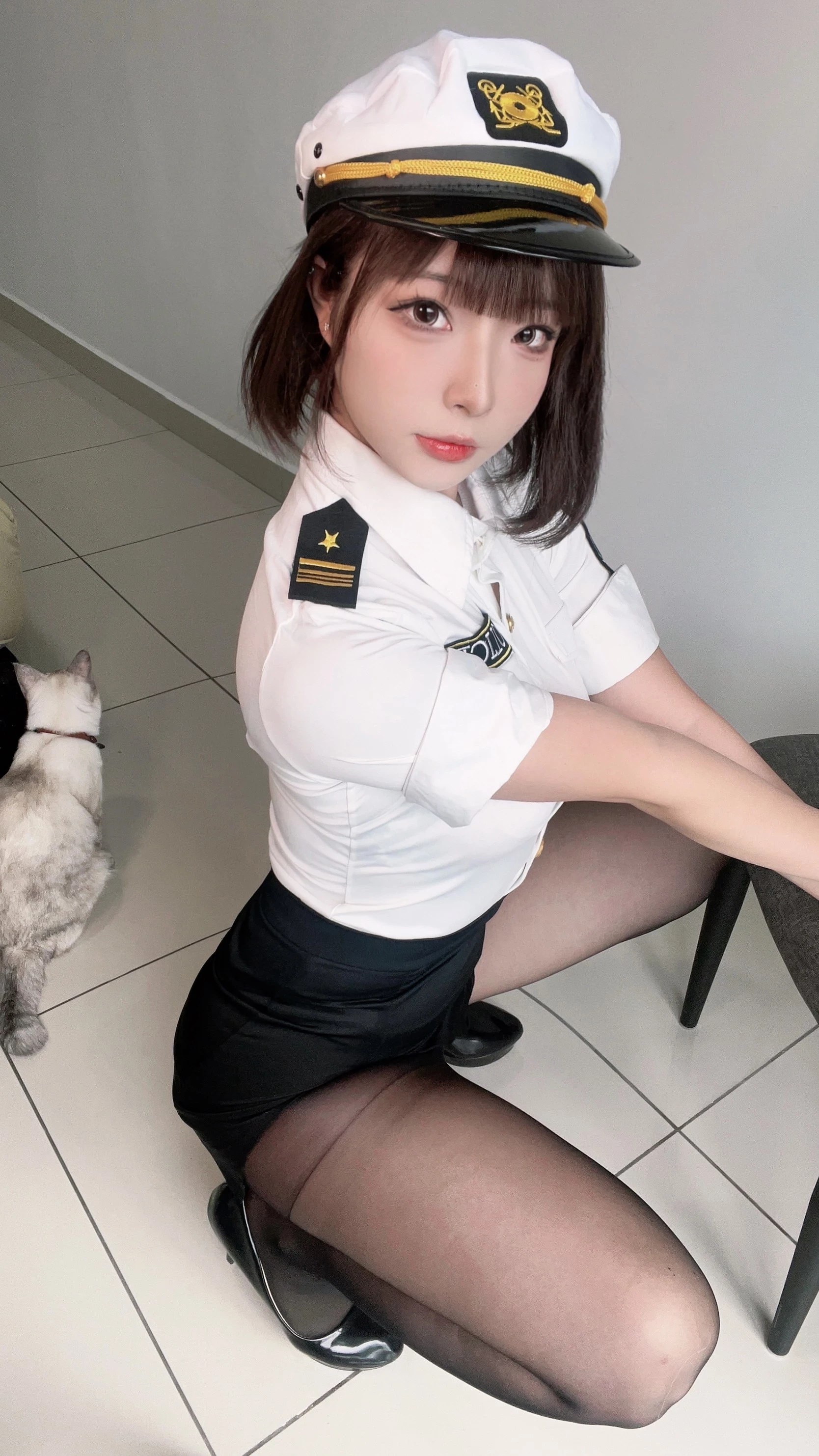 yuuhui玉彙 – Set B Bad Cop (48 Photos)