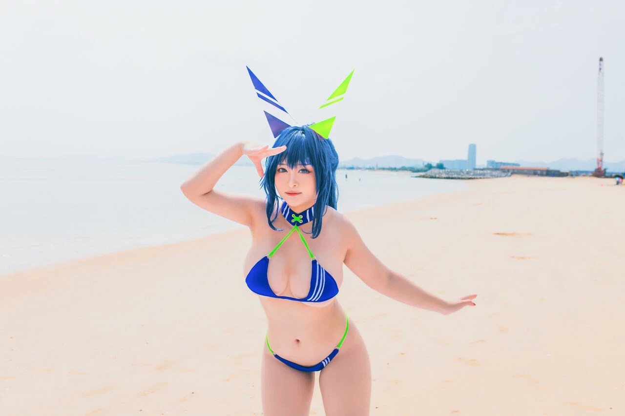 洛璃LoLiSAMA – 熱戀的盛夏 花園泳裝