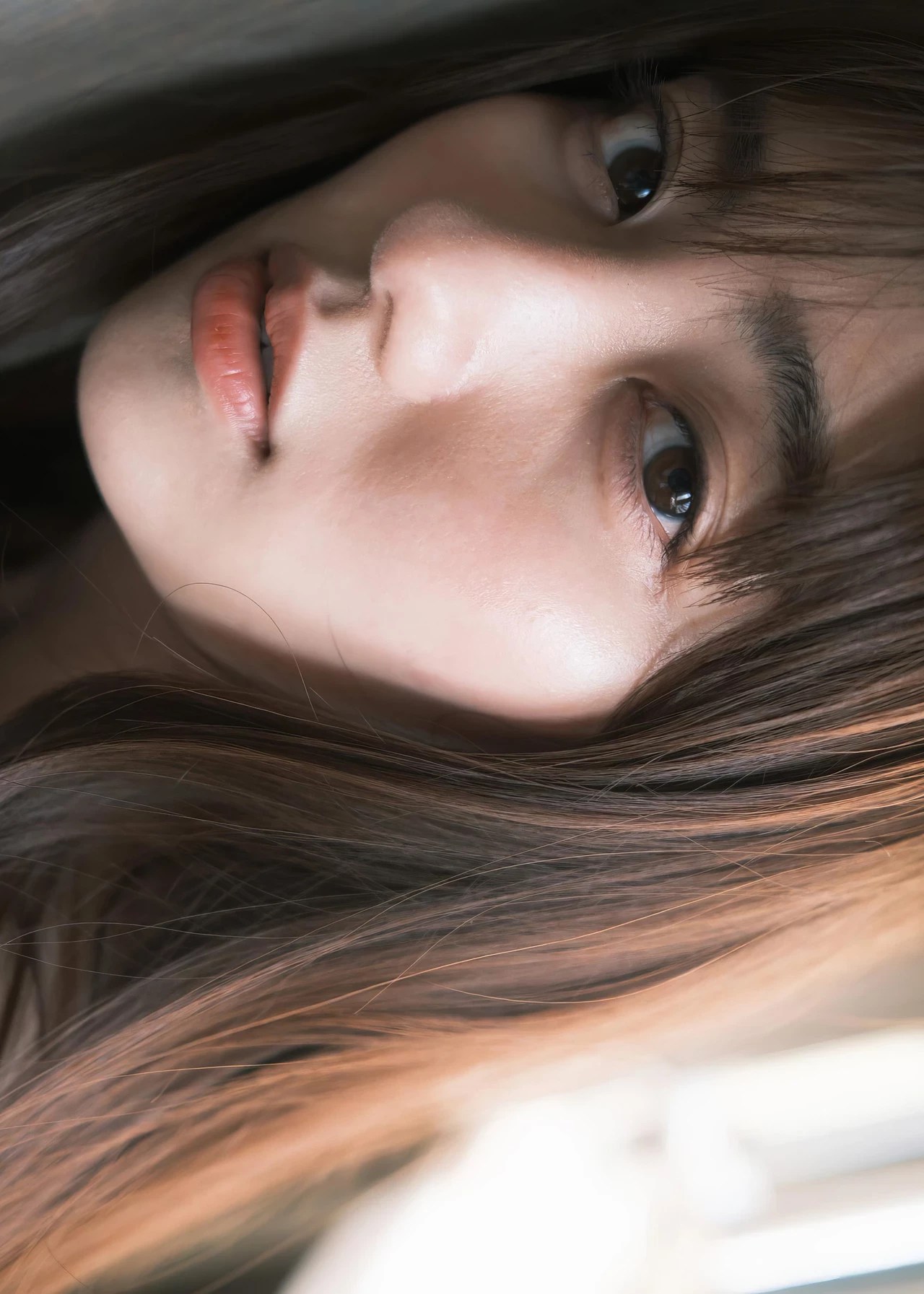 [奧山かずさ] 臉蛋太甜 這辣度回頭率簡直100% (25 Photos)