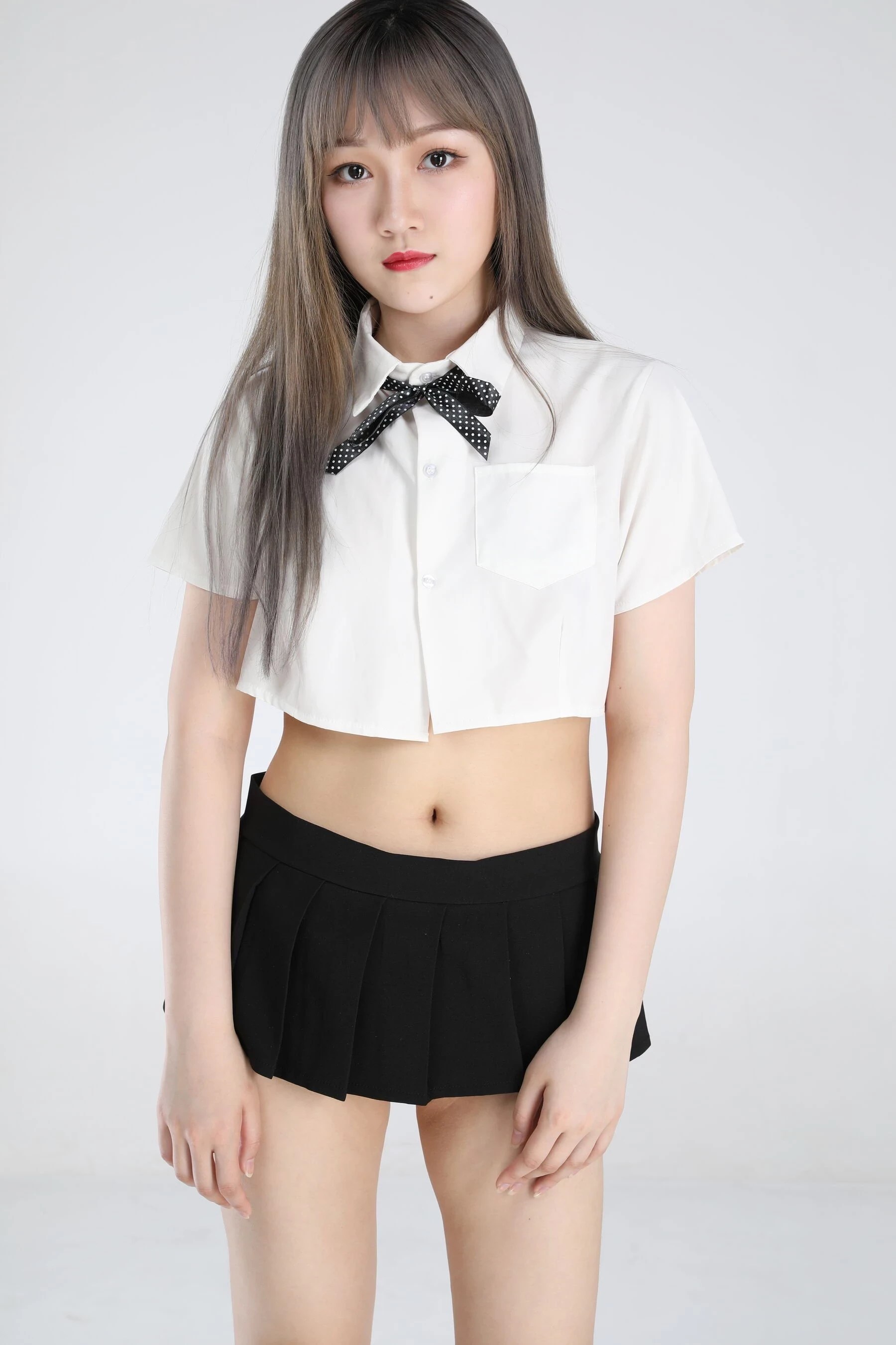 國模 yoyo 人體私拍套圖 (46 Photos)