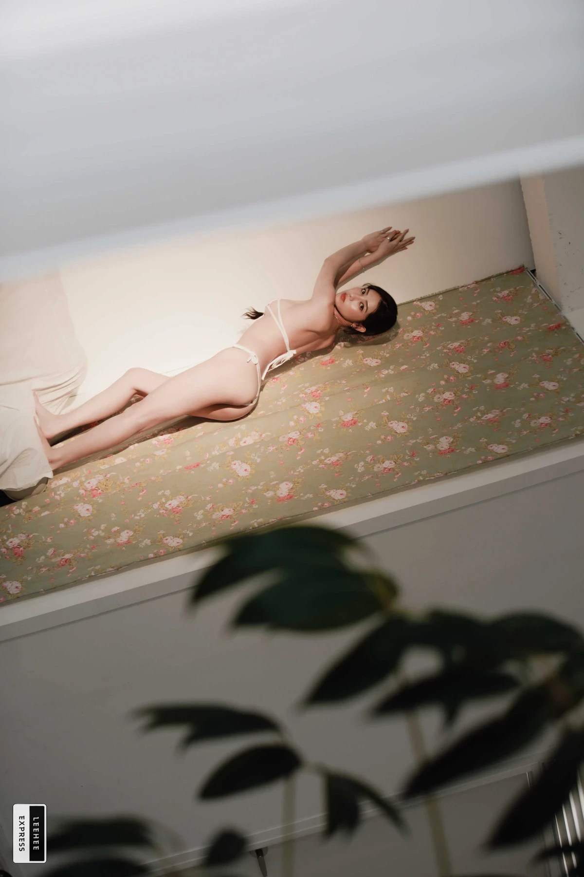 [G.su] 一脫超有料 大片肉色全洩 (49 Photos)