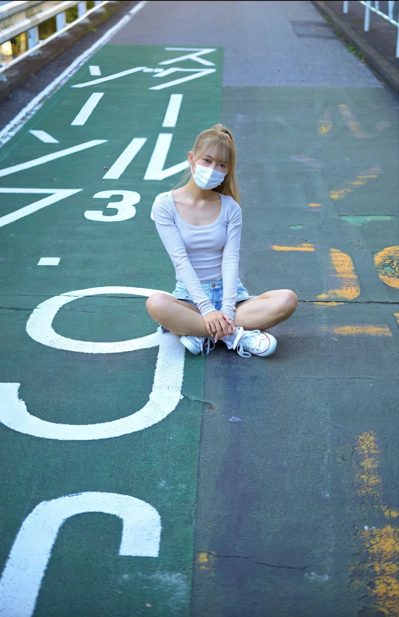 [ありかみう] 魅力無法擋 滿滿誘惑姿勢讓人受不了 (33 Photos)