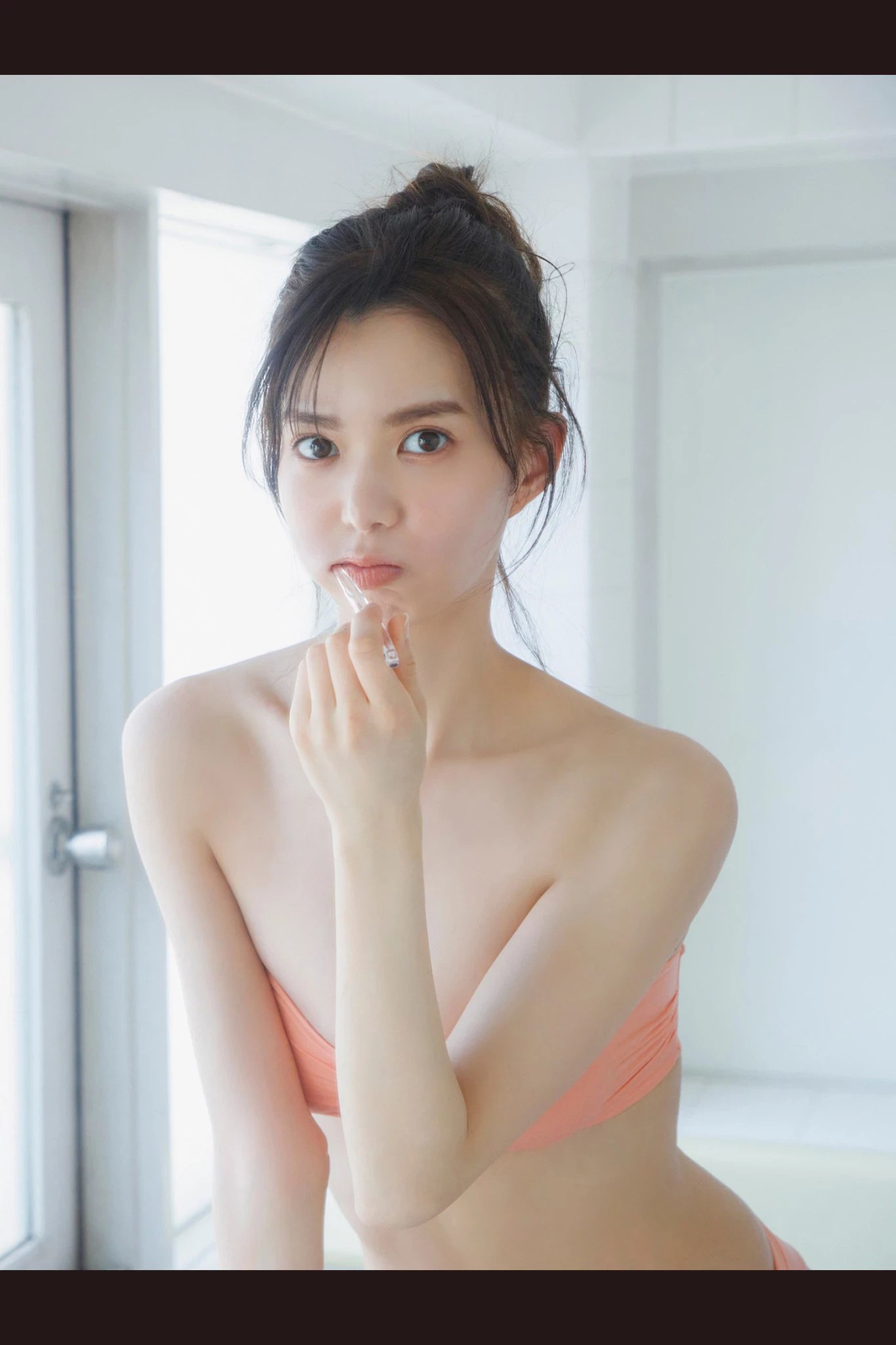 [松平璃子] 美艷臉蛋搭配誘惑肉體 十足吸引人 (26 Photos)