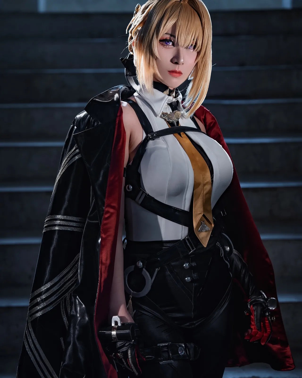 Larissa Rochefort – Evelyn Chevalier