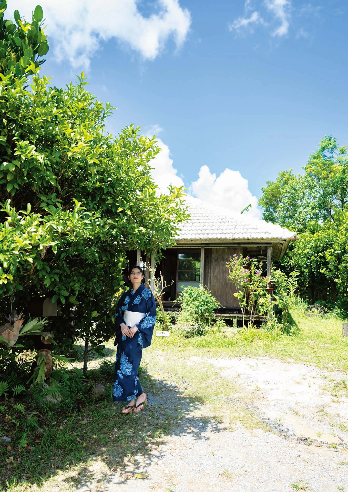 アサ芸SEXY女優寫真集 神木麗1ｓｔ寫真集 Ｂｅｙｏｎｄ (128 Photos)