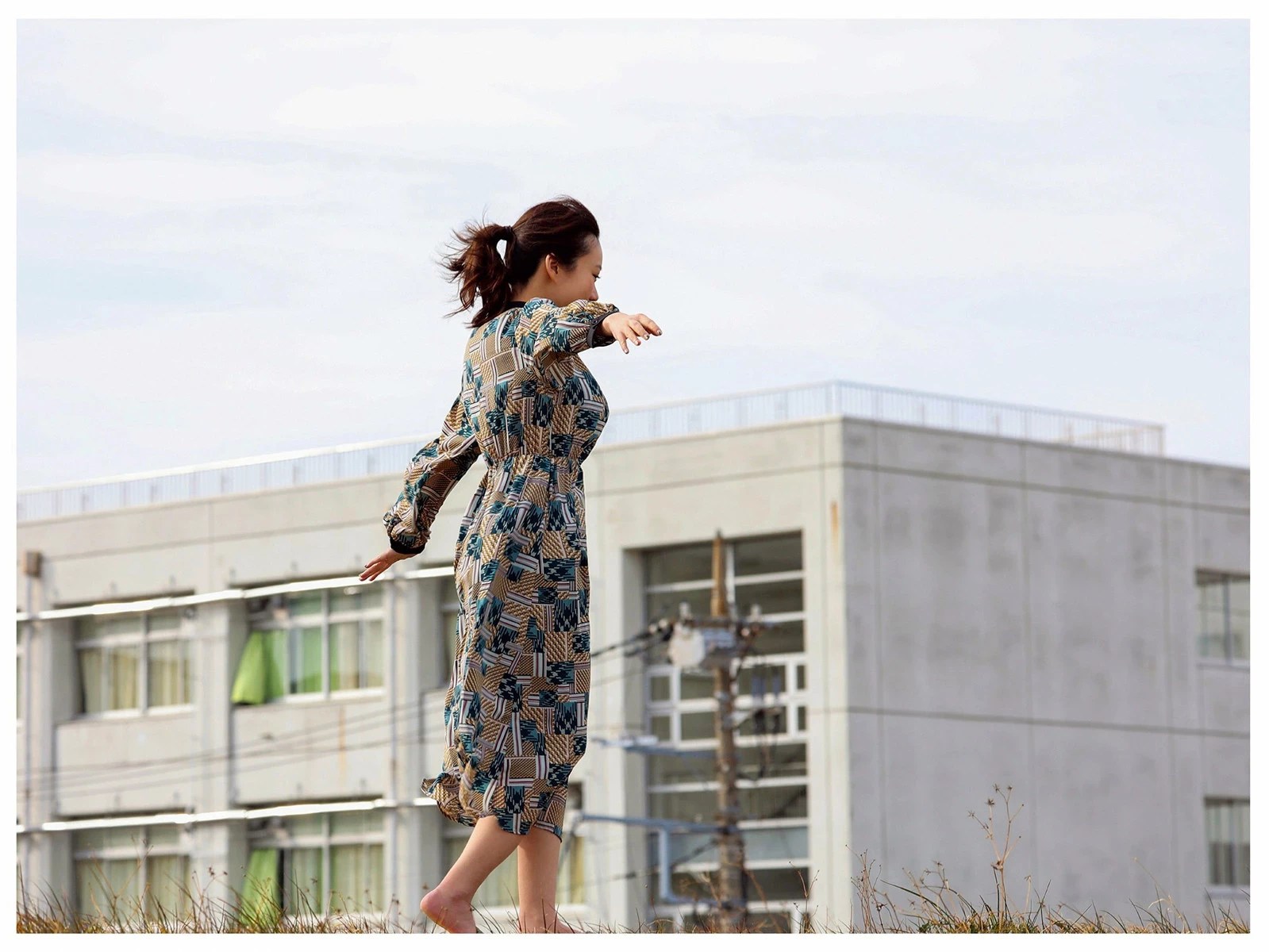 [冨安れおな] 惹火身材不科學 養眼畫面沒有極限 (33 Photos)