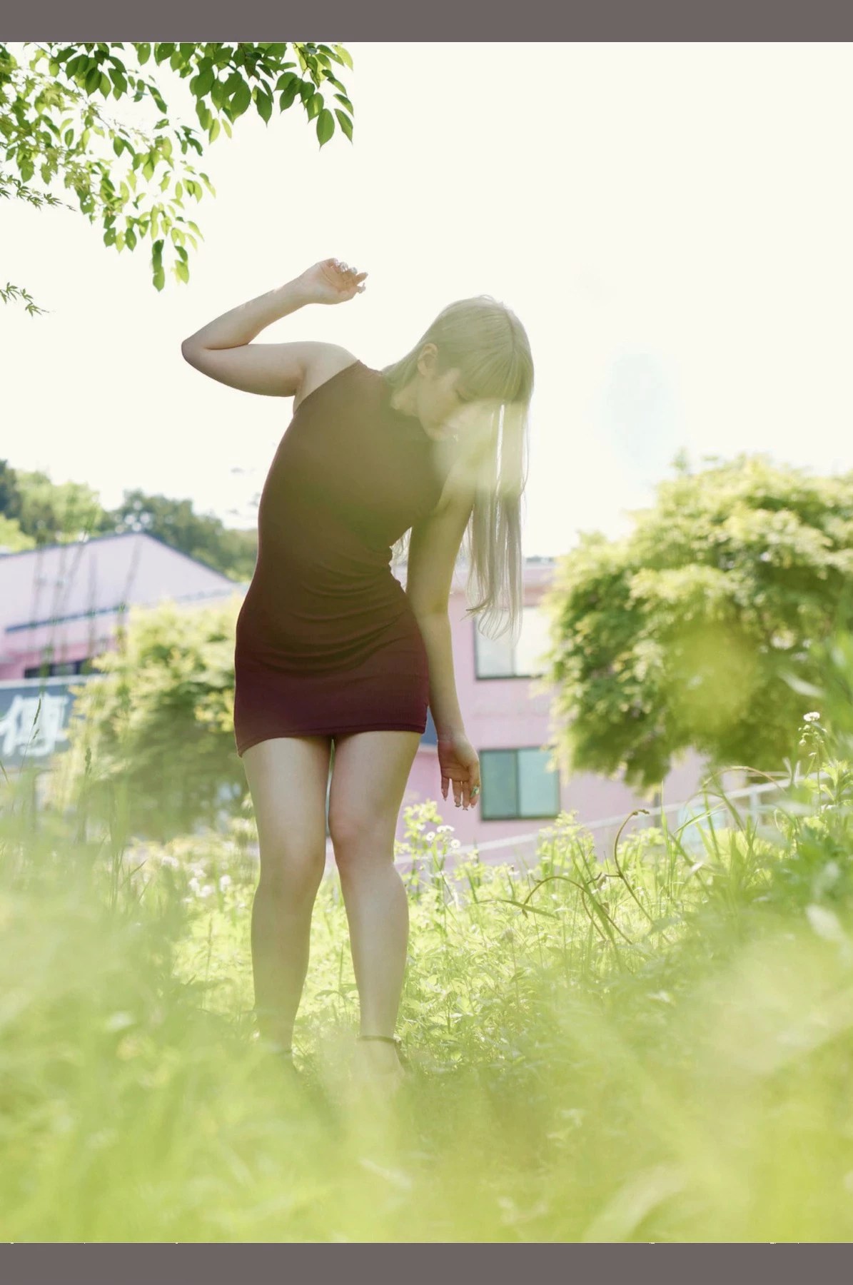 [白雪ひめ] 金髮美女優極致逆天身材 看3秒已是極限 (25 Photos)