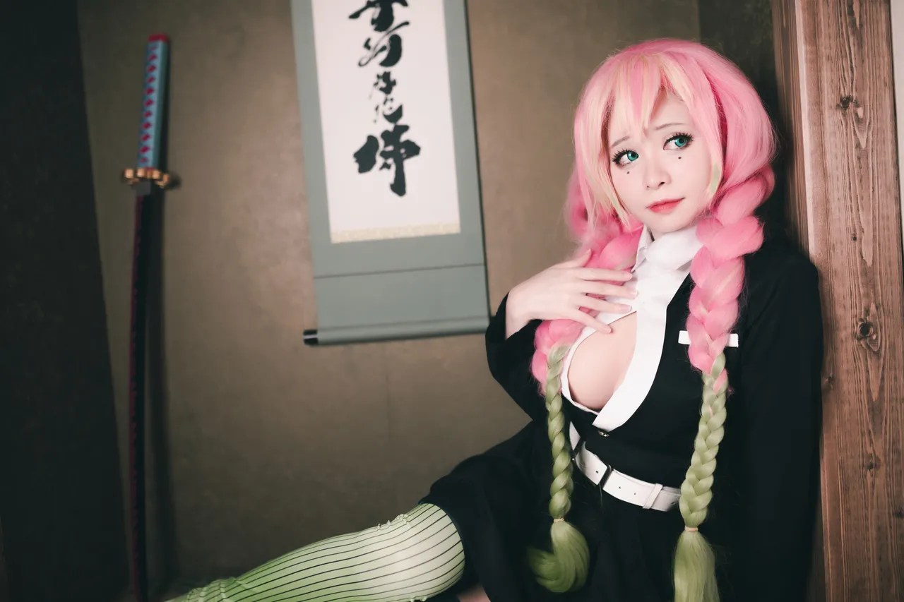 Meenfox cosplay Mitsuri Kanroji – Kimetsu no Yaiba