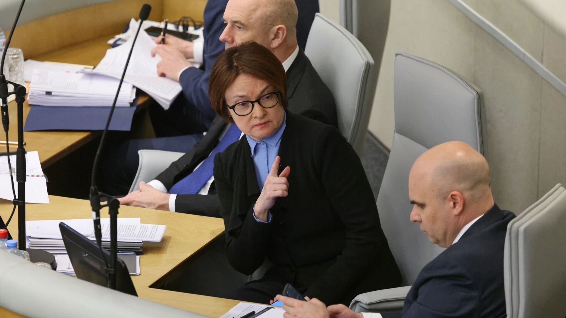 Роковая ошибка Центробанка: к концу года россиянам придется еще туже затянуть пояса Роковая ошибка Центробанка: к концу года россиянам придется еще туже затянуть пояса