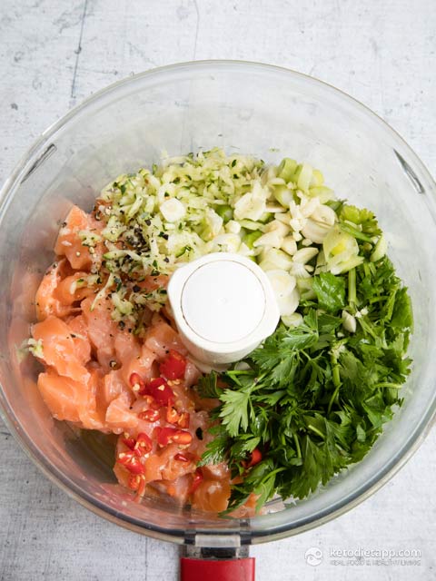 Keto burn capsules may help you better control carb cravings, reduce hunger, feel more energized without high carbohydrate intake, lose weight by burning more . Spicy Keto Salmon Burgers with Lemony Kale | KetoDiet Blog