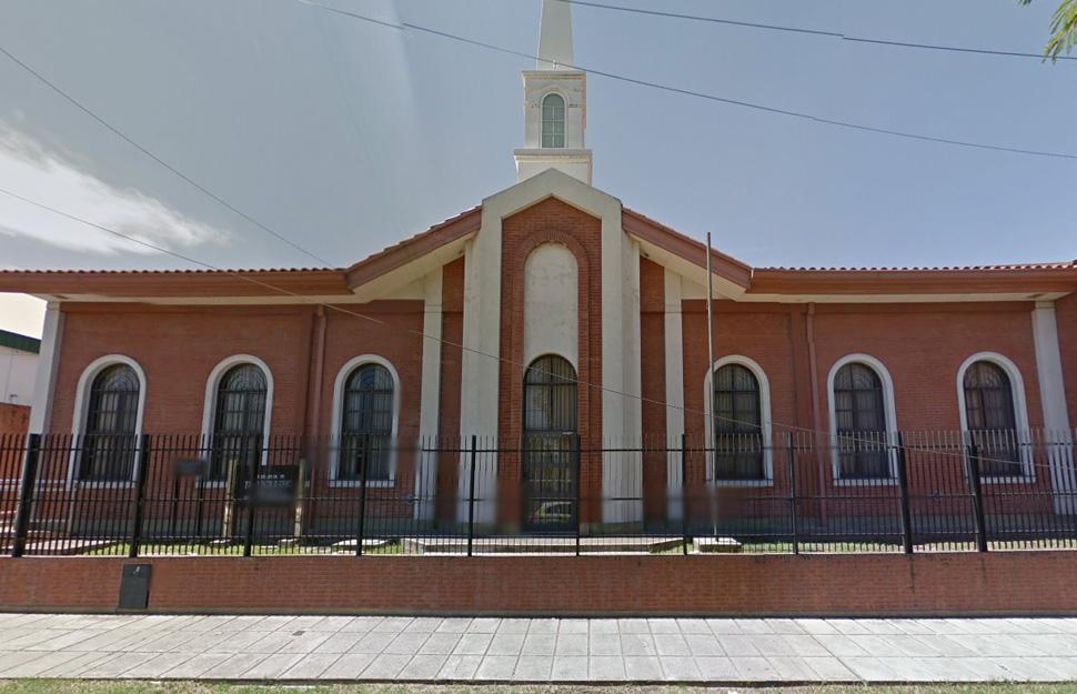 Asaltan A Mano Armada Capilla Mormona En Plena Reunion Sacramental