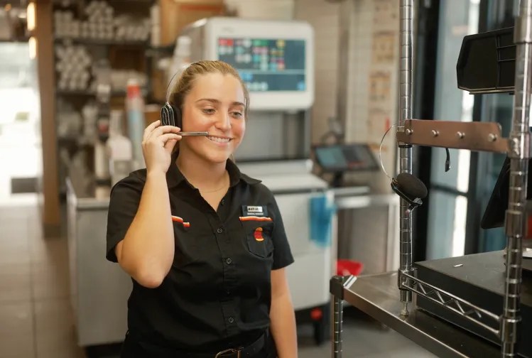 Burger King vai usar IA para avaliar a simpatia dos atendentes Burger King vai usar IA para avaliar a simpatia dos atendentes