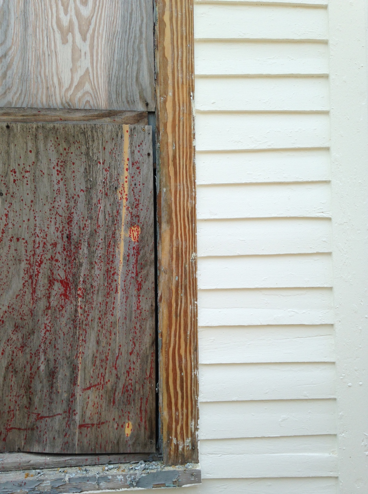 Trim close up, awesome wood grain.