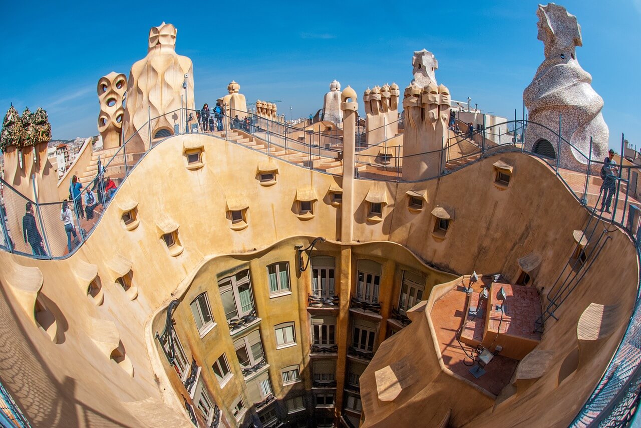 Ich habe sie schon in barcelona, dublin und berlin getroffen. Two Days In Barcelona Things To Do In Barcelona In 48 Hours Finding Beyond