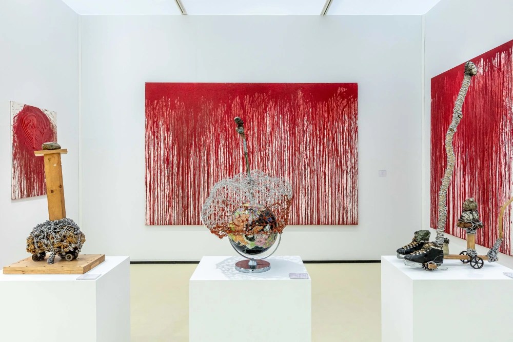 Vue d'un stand d'exposant à Fine Arts Paris 2026 : RX&SLAG - © Tanguy de Montesson