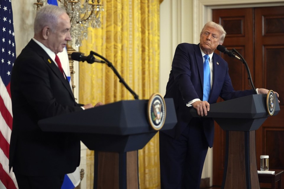 Trump Backs Gaza Peace Plan to Defend Israel With Netanyahu