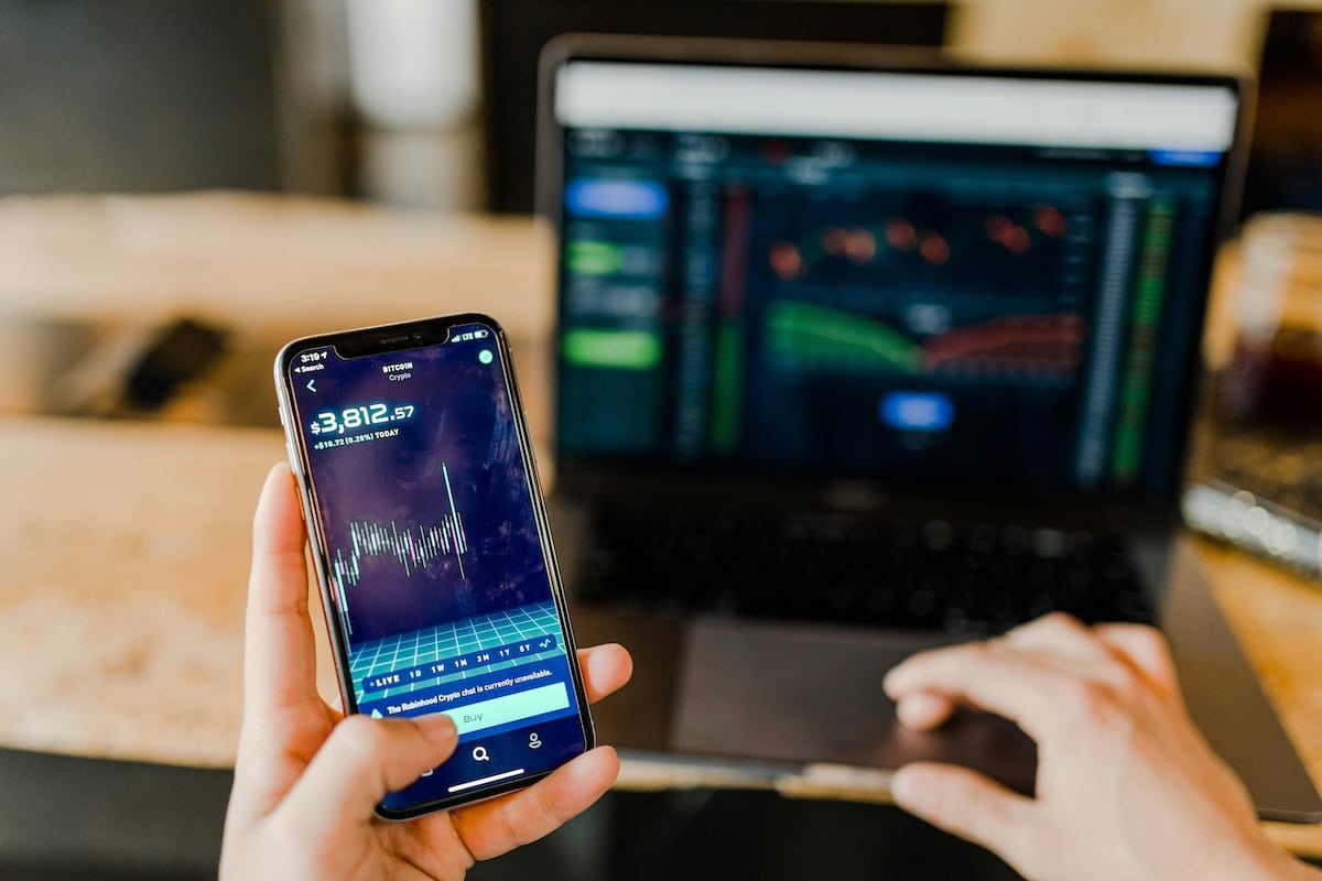 SumUp and Upvest Introduce In-App Investment Tools for Merchants