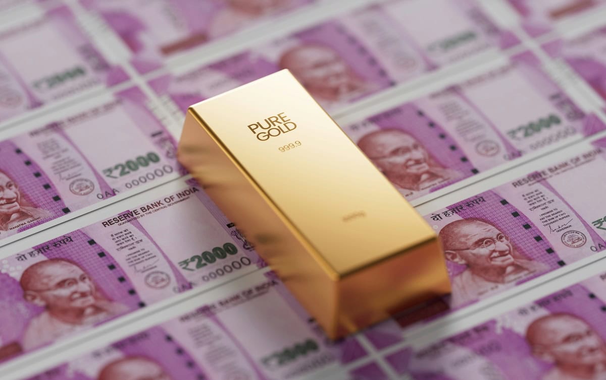 Indian Gold Loan Fintechs Pivot to NBFC Model Amid RBI Regulatory Tightening