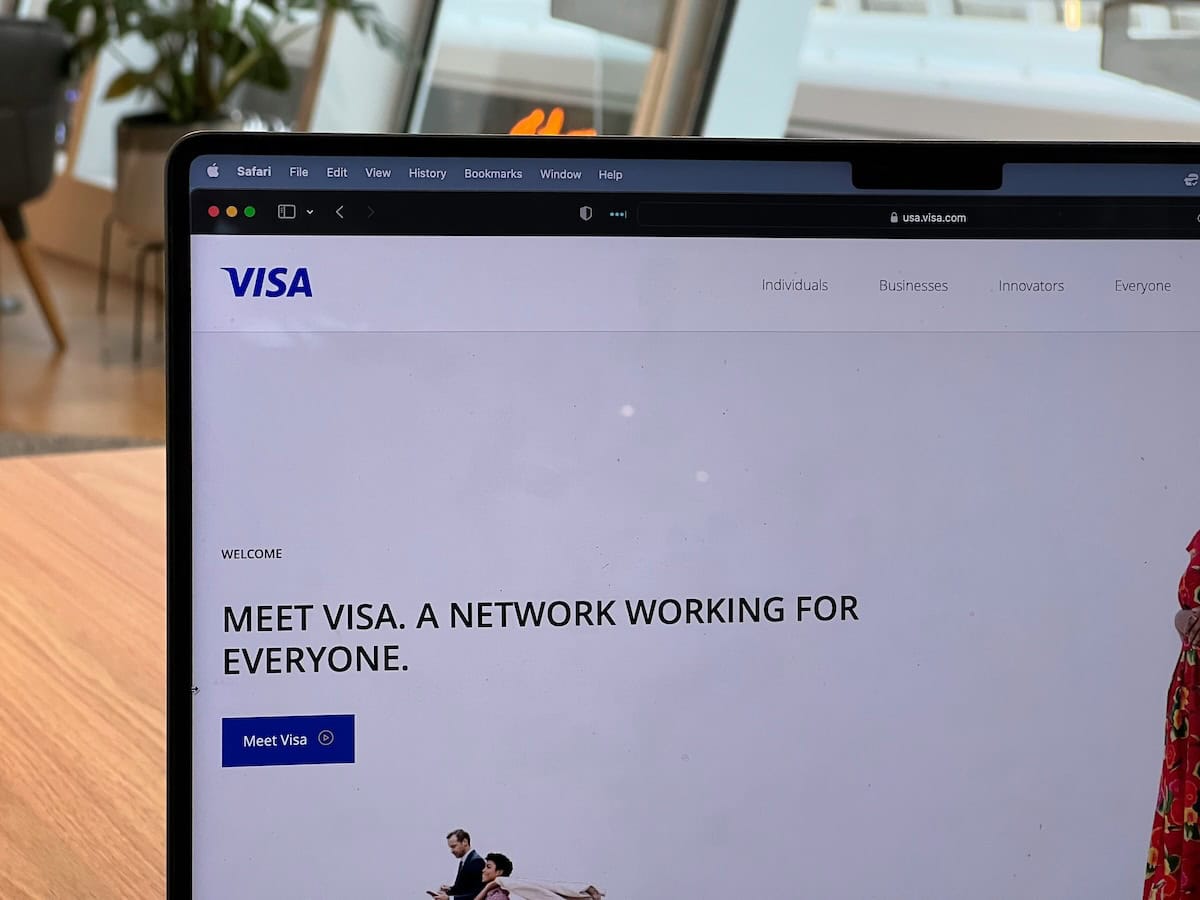 Case Study: How Visa Built the World’s Largest Payment Network