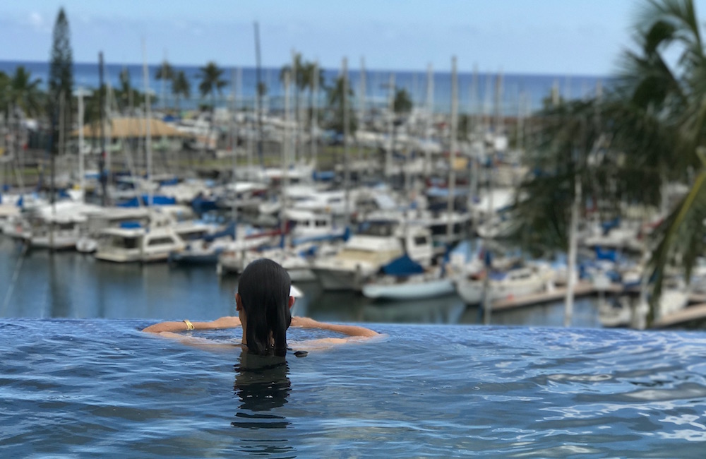 prince-waikiki-hotel-infinity-pool