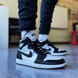 replica Jordan 1 panda shoes under 1500