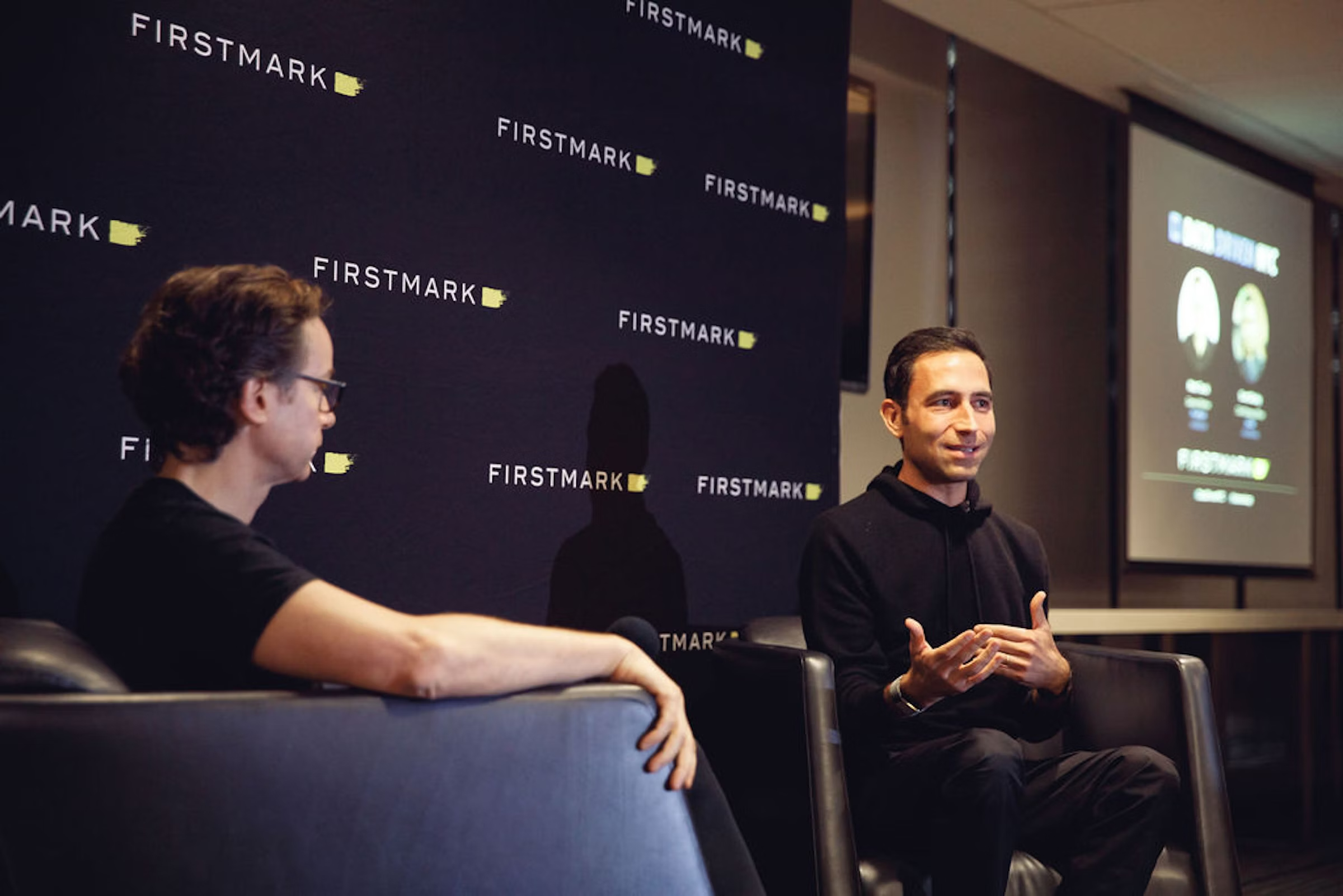 Data Driven Community Firstmark Firstmark - Colorful Background Collection - HD Quality