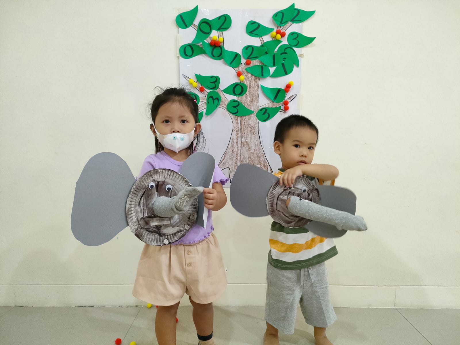 Toddler – Fine Motor: Elephant Pinch