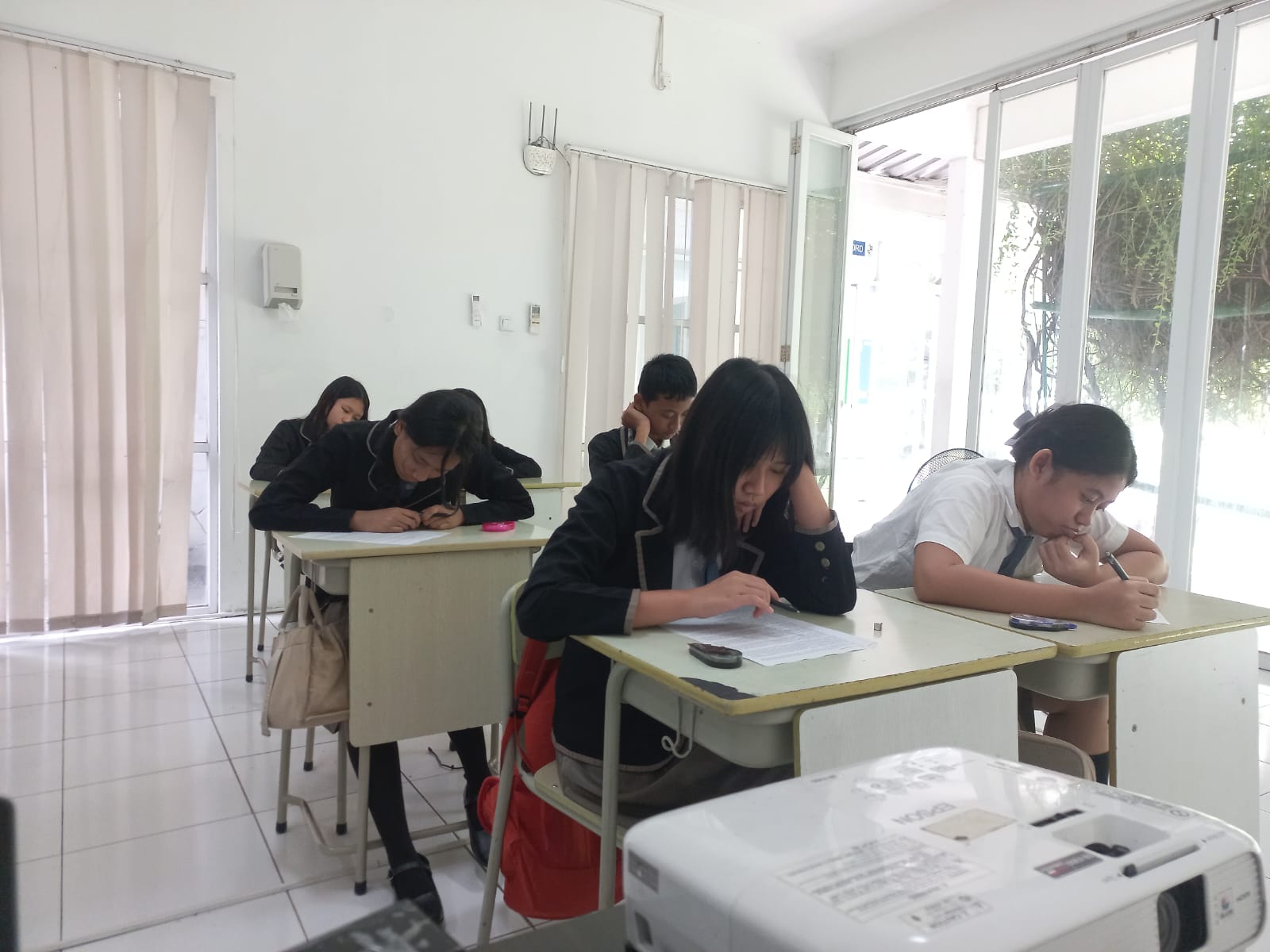 Secondary 3 – English: Reading Comprehension through Interactive Activity
