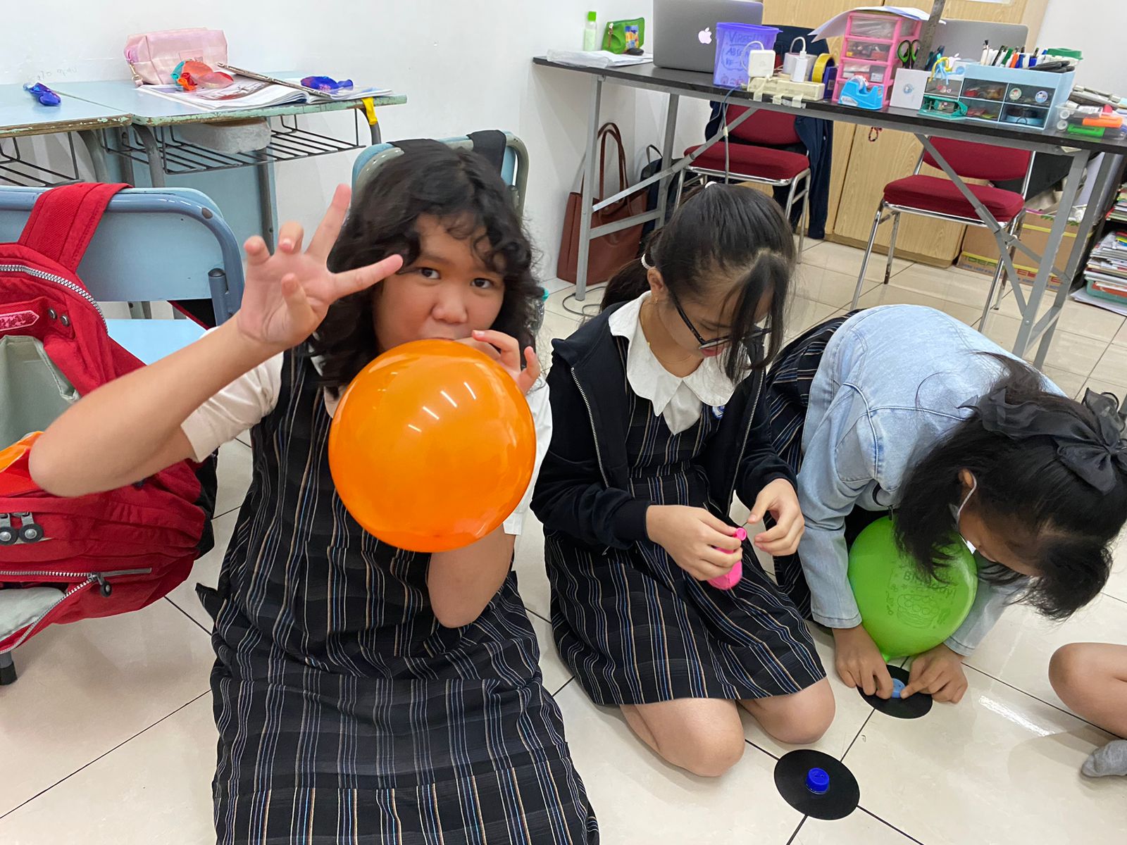 Primary 5 – Science: Making Mini Hovercraft Experiment