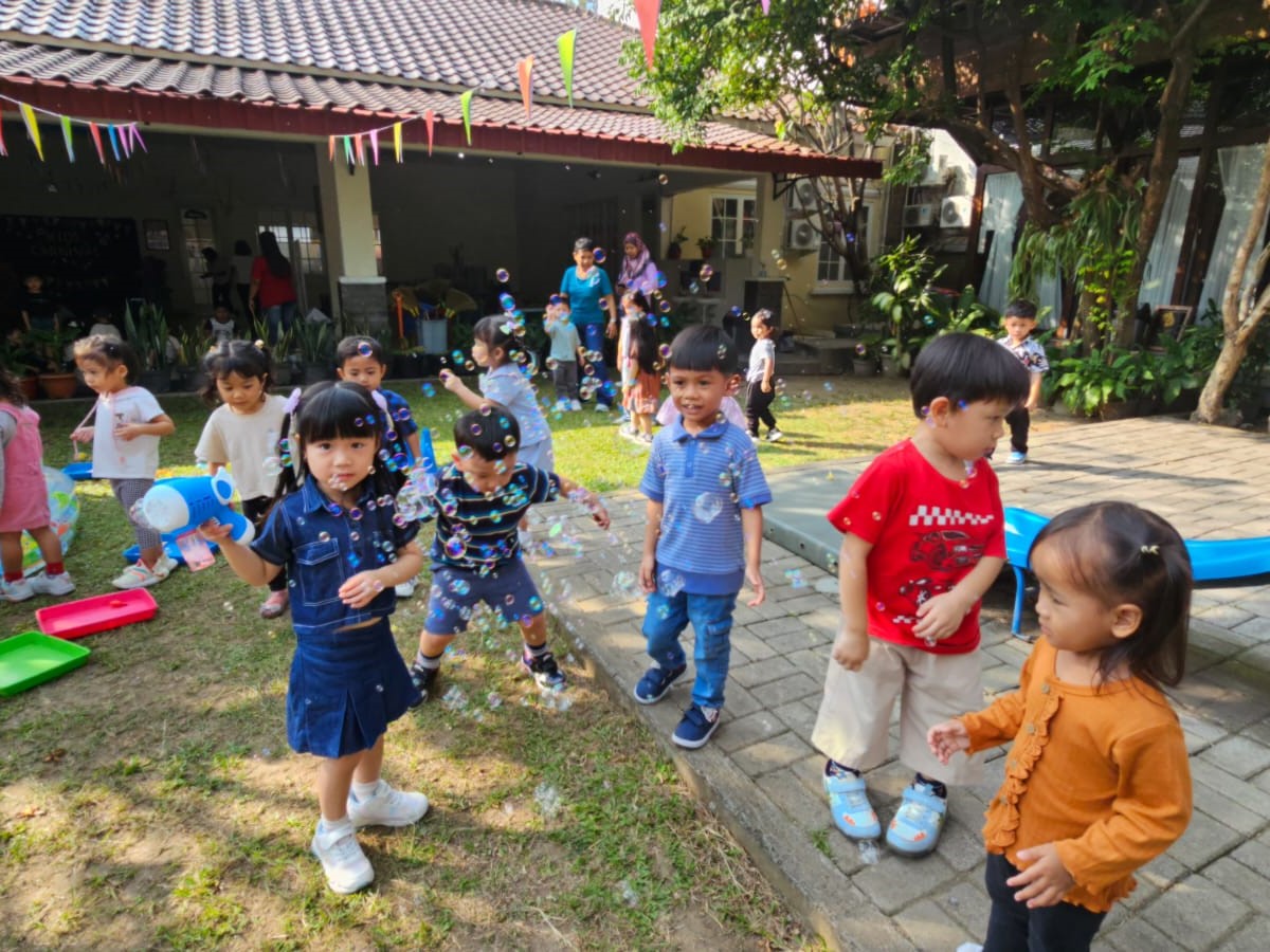Early Year Program – First Day of School: Kids Carnival