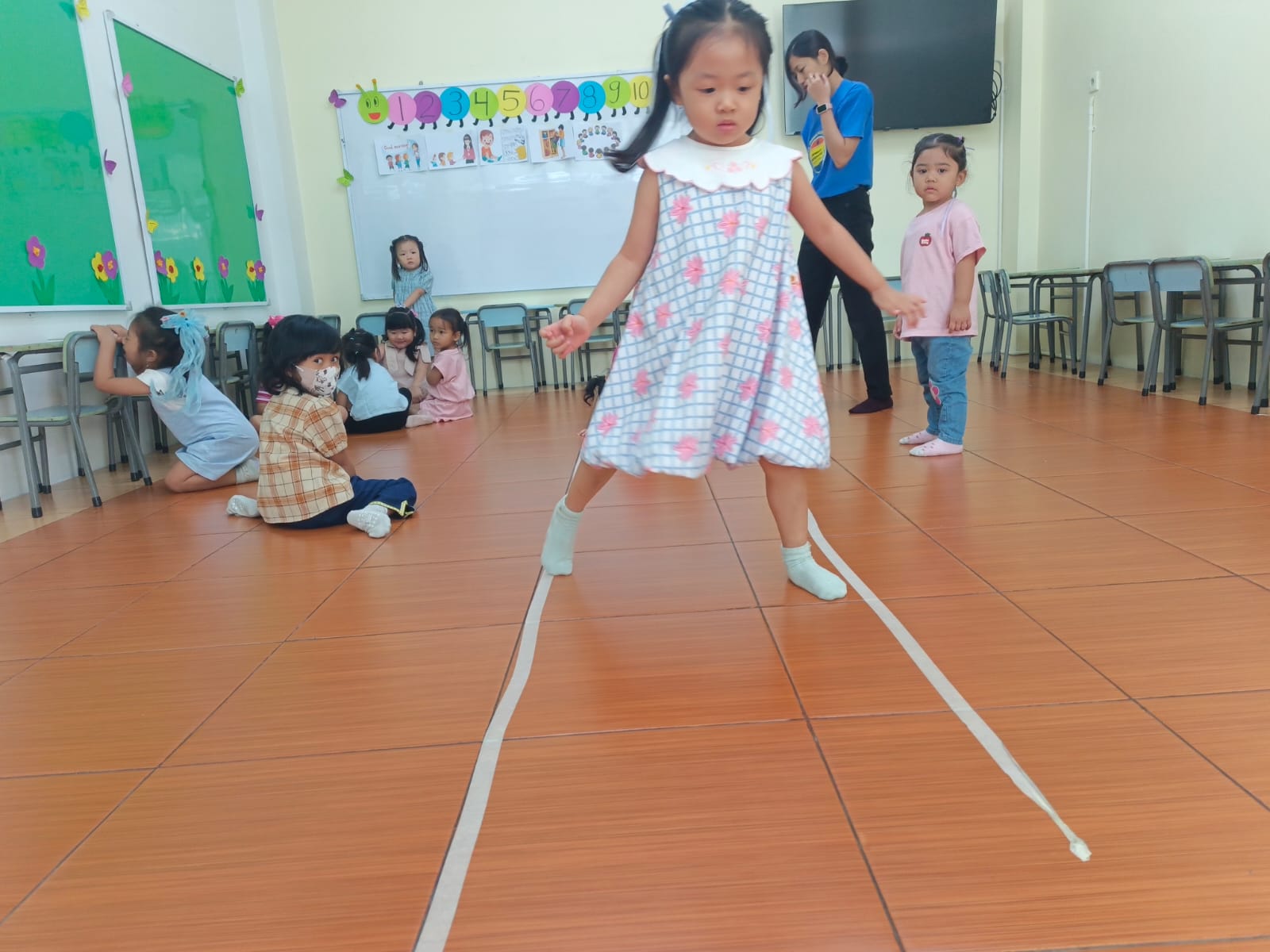 Nursery – Gross Motor Activity: Bear Walk Challenge