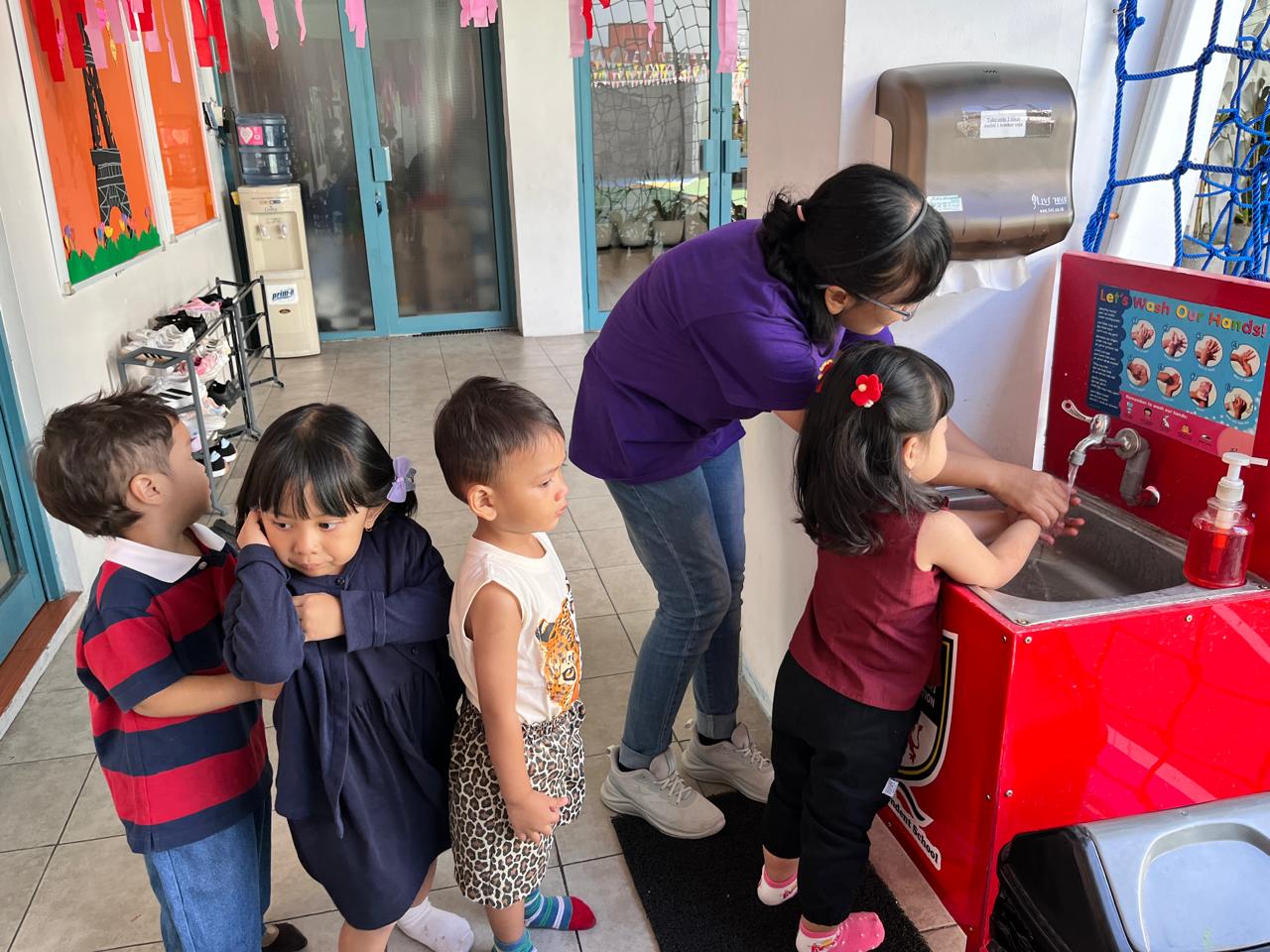 Toddler – Orientation Week: Sneak Peek to Colours and Personal Hygiene