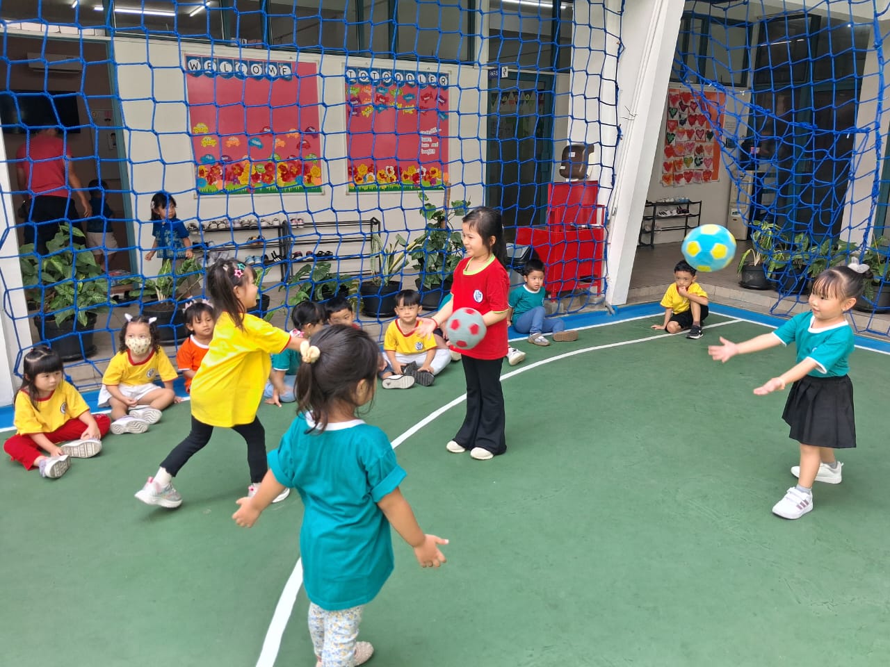 Early Year 1 – Sports: Throwing & Catching the Ball