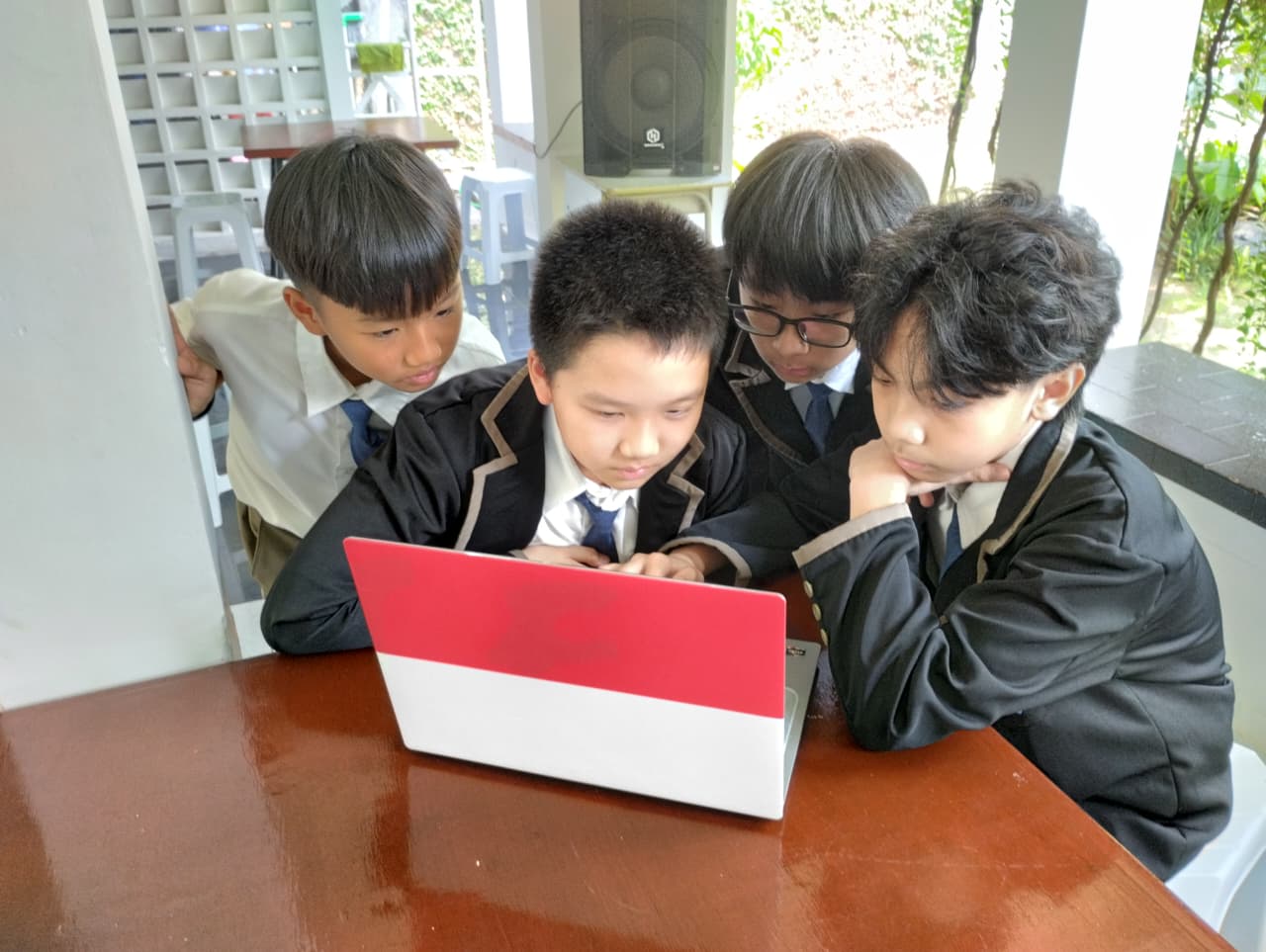 Secondary 1 – Biology: Exploring the World Around Us