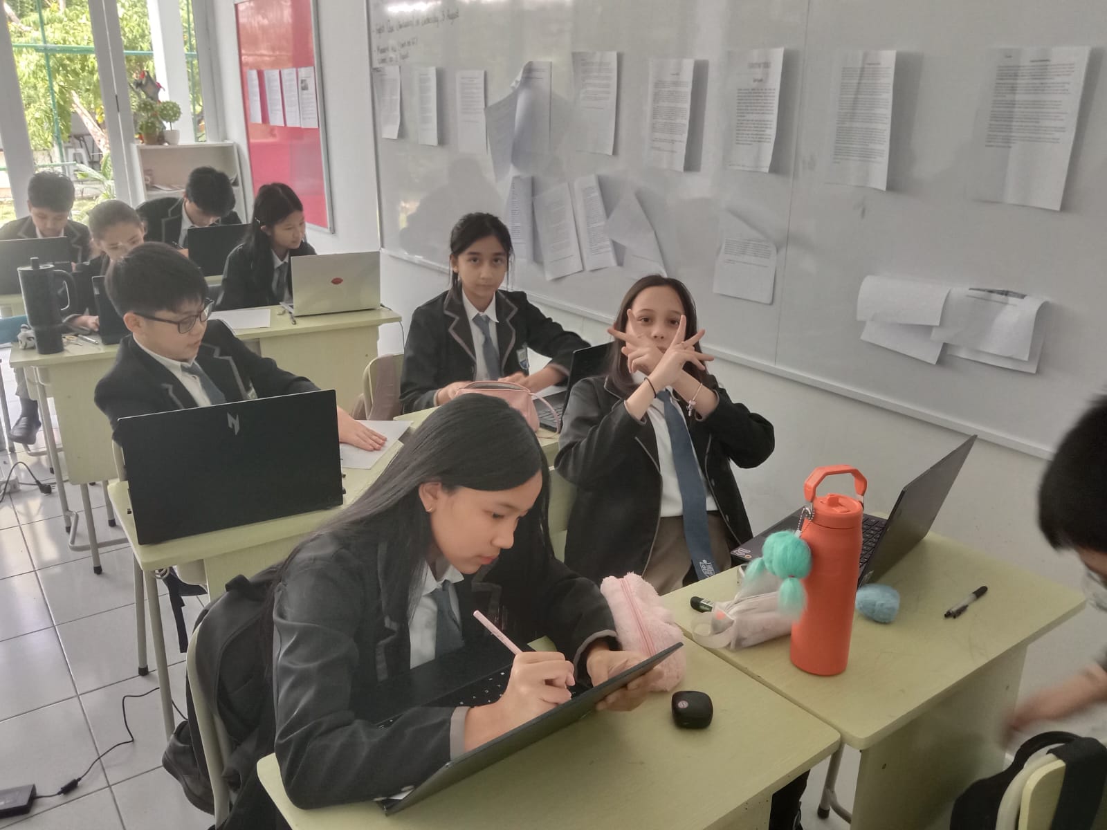 Secondary 2 – Visual Arts: Symbols & Identity