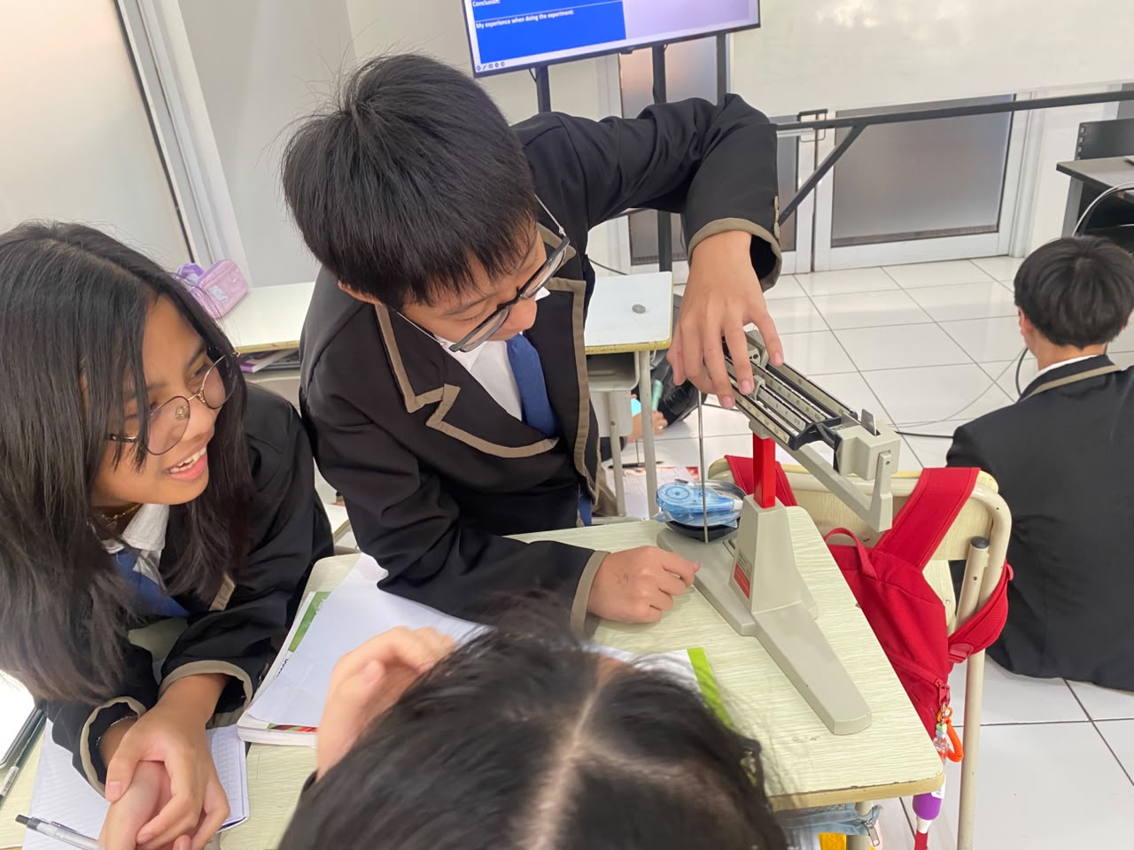 Secondary 1 – Physics: Measuring Mass Simple Physics Experiment