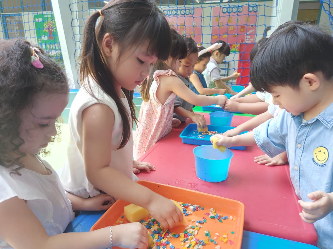 Nursery – Fine Motor Activity: “Sponge and Shake Maracas”