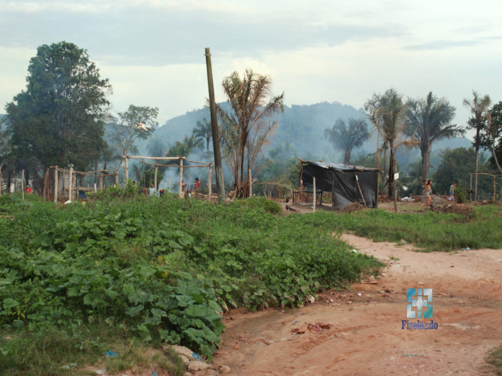 INVASÃO DA ÁREA DA COSANPA. E A POPULAÇÃO COMO FICA?