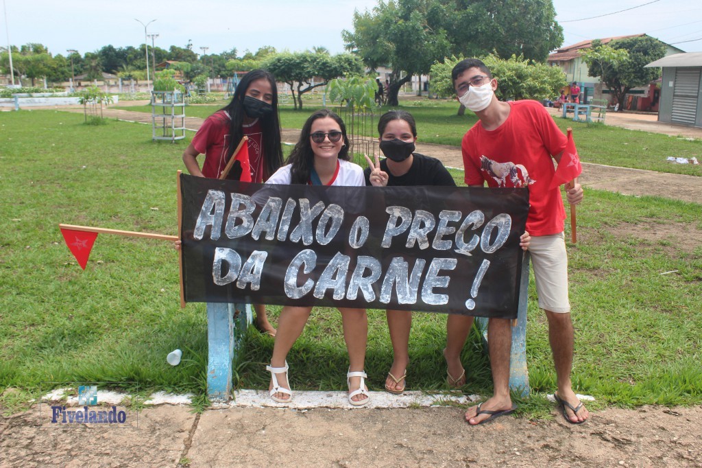 POVO FAZ MANIFESTAÇÃO “FORA BOLSONARO” EM ÓBIDOS – PARÁ