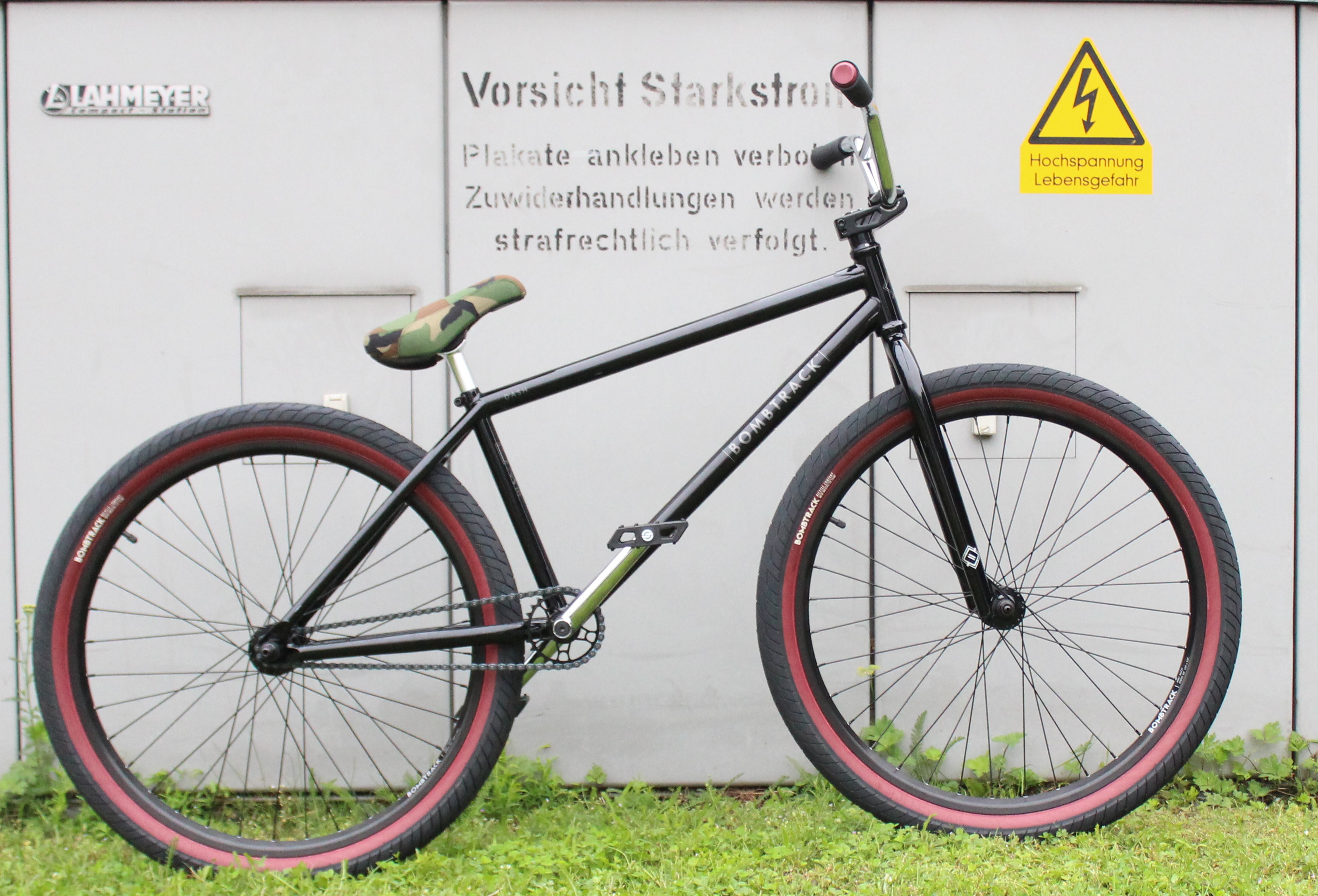 自転車 BOMBTRACK リアハブ BMX FGFS 120mm 14mm 10t