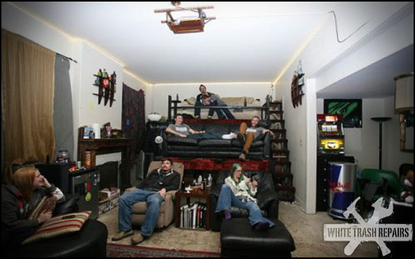 Redneck home theater (6 pics)