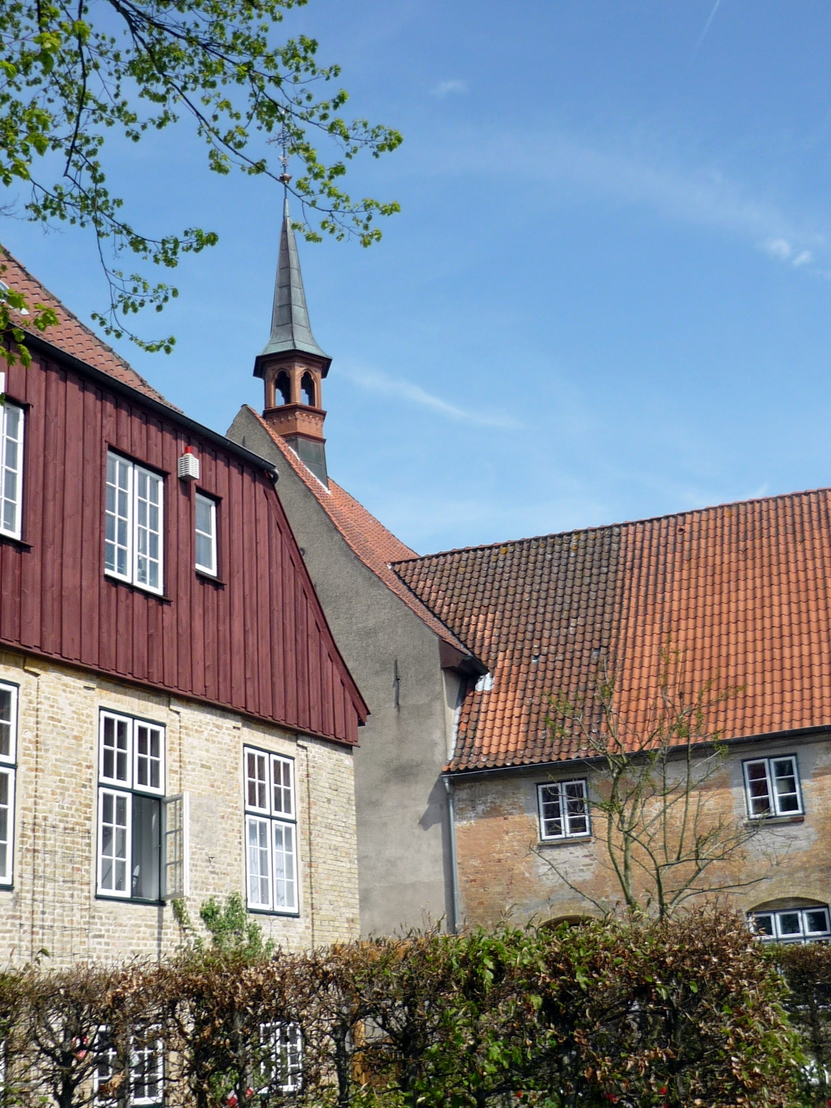 Aus dem Garten zurück in den Hof