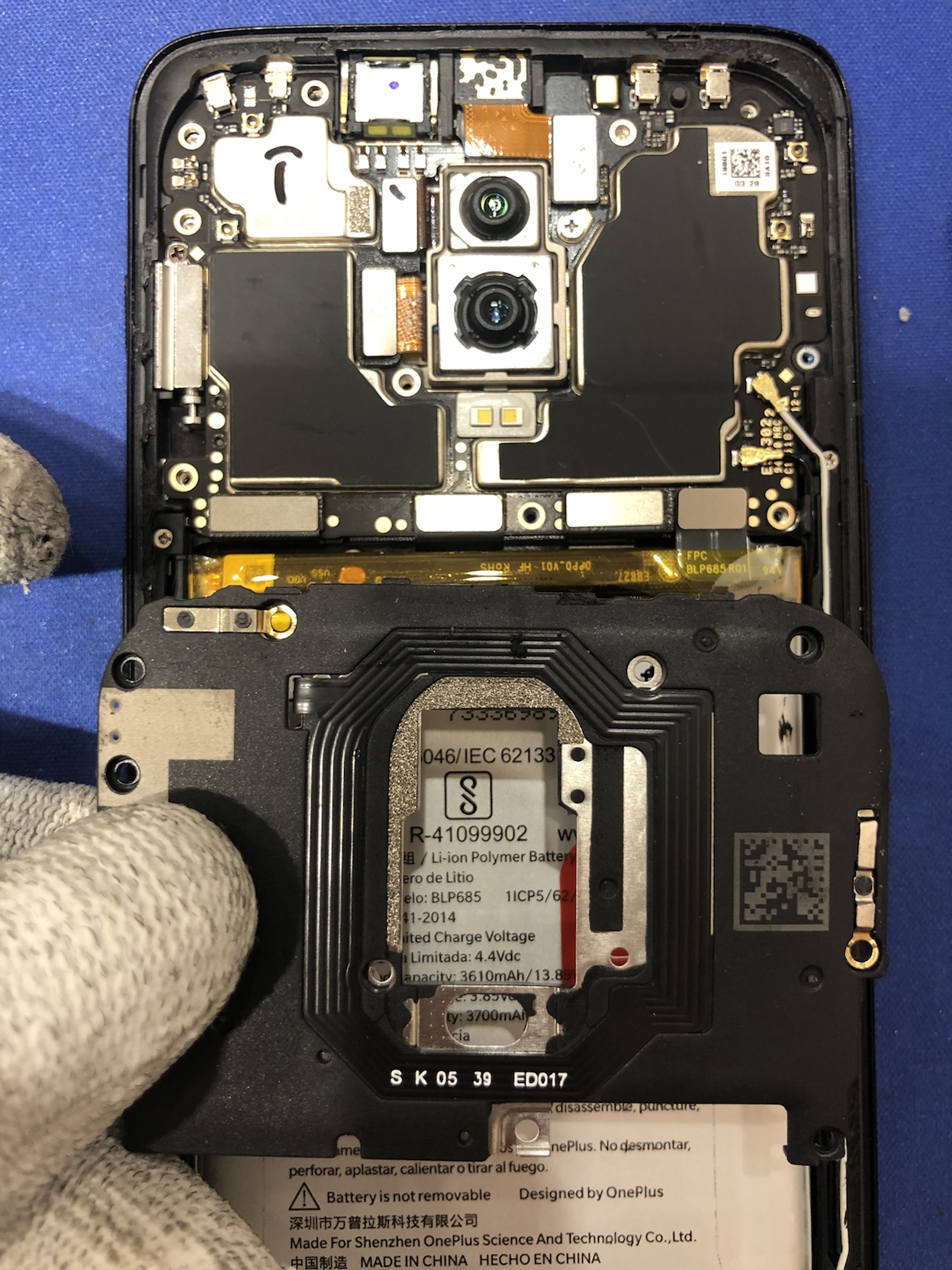 ANDROID - ONEPLUS 6T SD845 128GB 8GB バッテリー交換済 Oneplus 6T with 8GB RAM and 128GB Storage - Dual Cameras